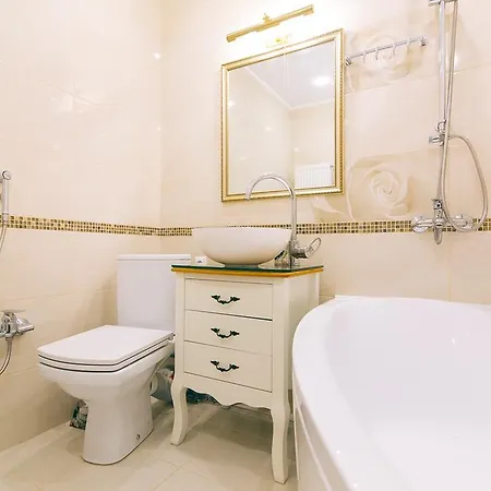 Vip Apartmen Sumy Exterior photo